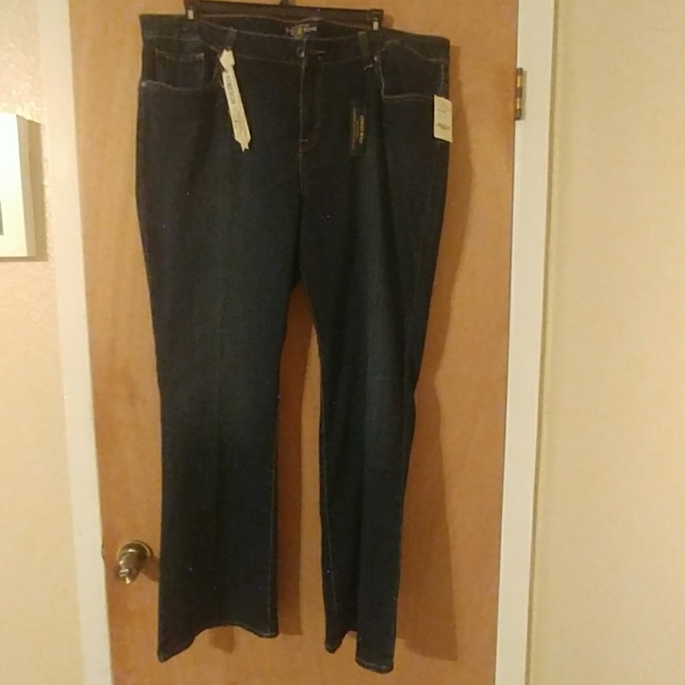 Lucky Brand Super Slimming Ginger Boot cut 24W